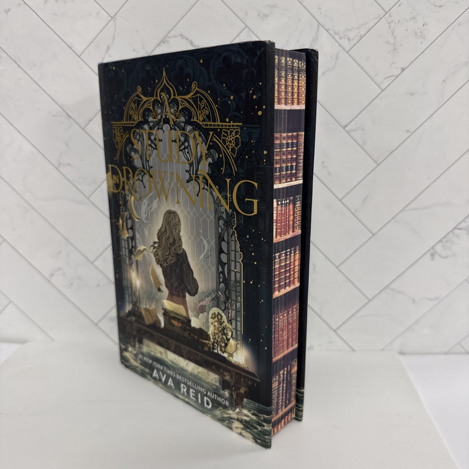 Study in Drowning Collector’s Deluxe Limited Edition by Ava Reid HC Sprayed Edge