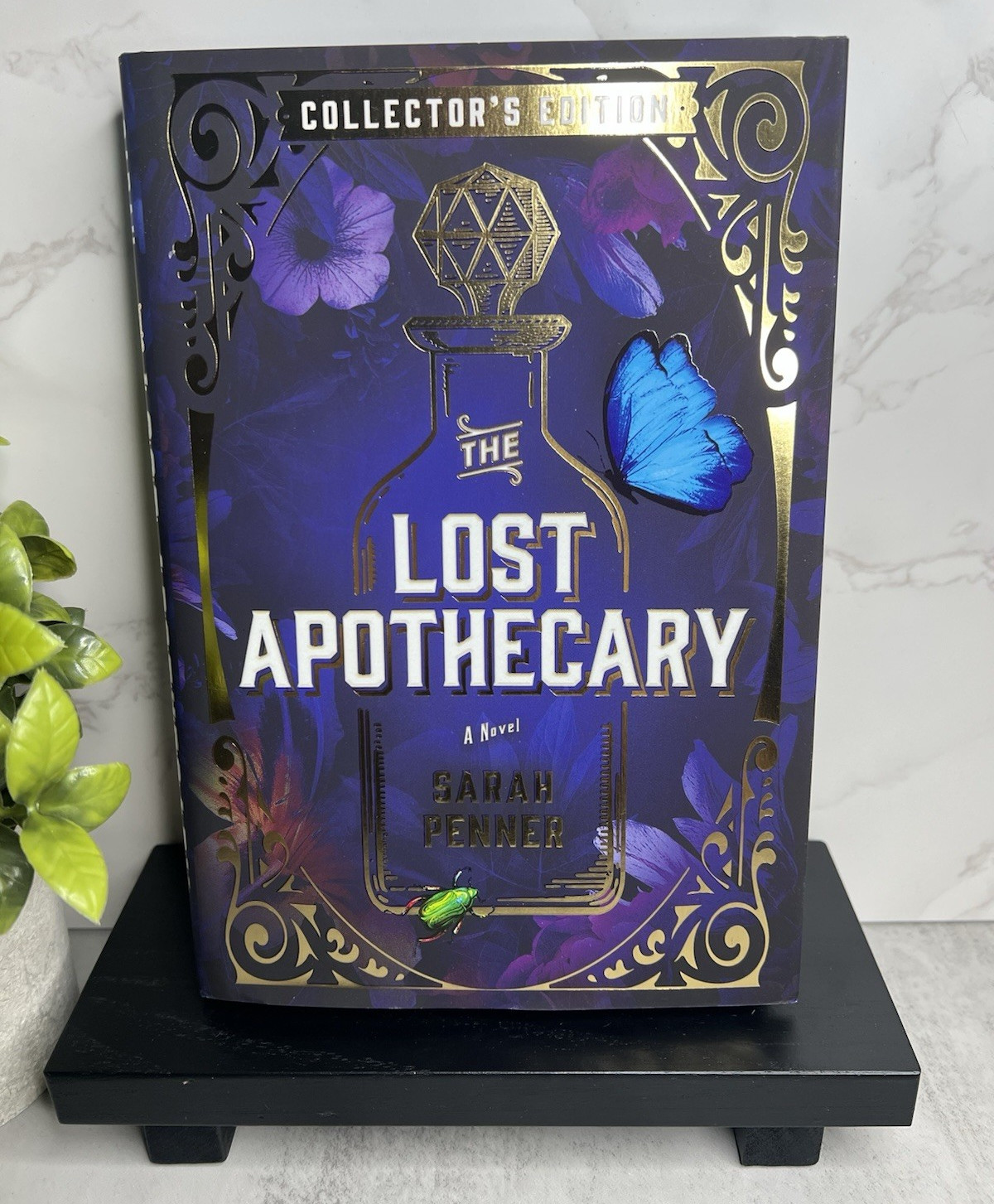 The Lost Apothecary Collector’s Edition: A Novel by Sarah Penner [Hardback Book]