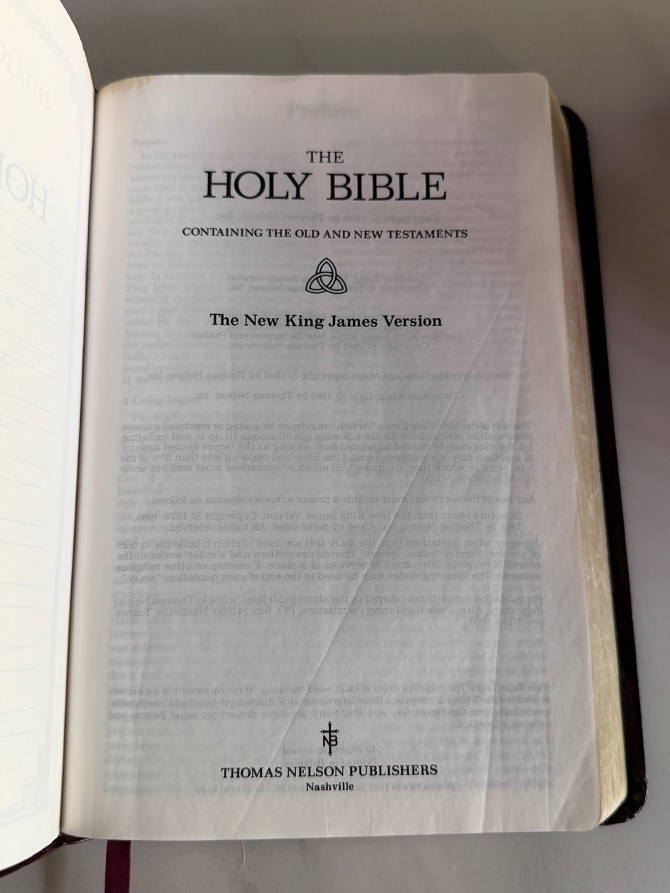 Holy Bible The New King James Version Leather Cover – Ed. Nelson